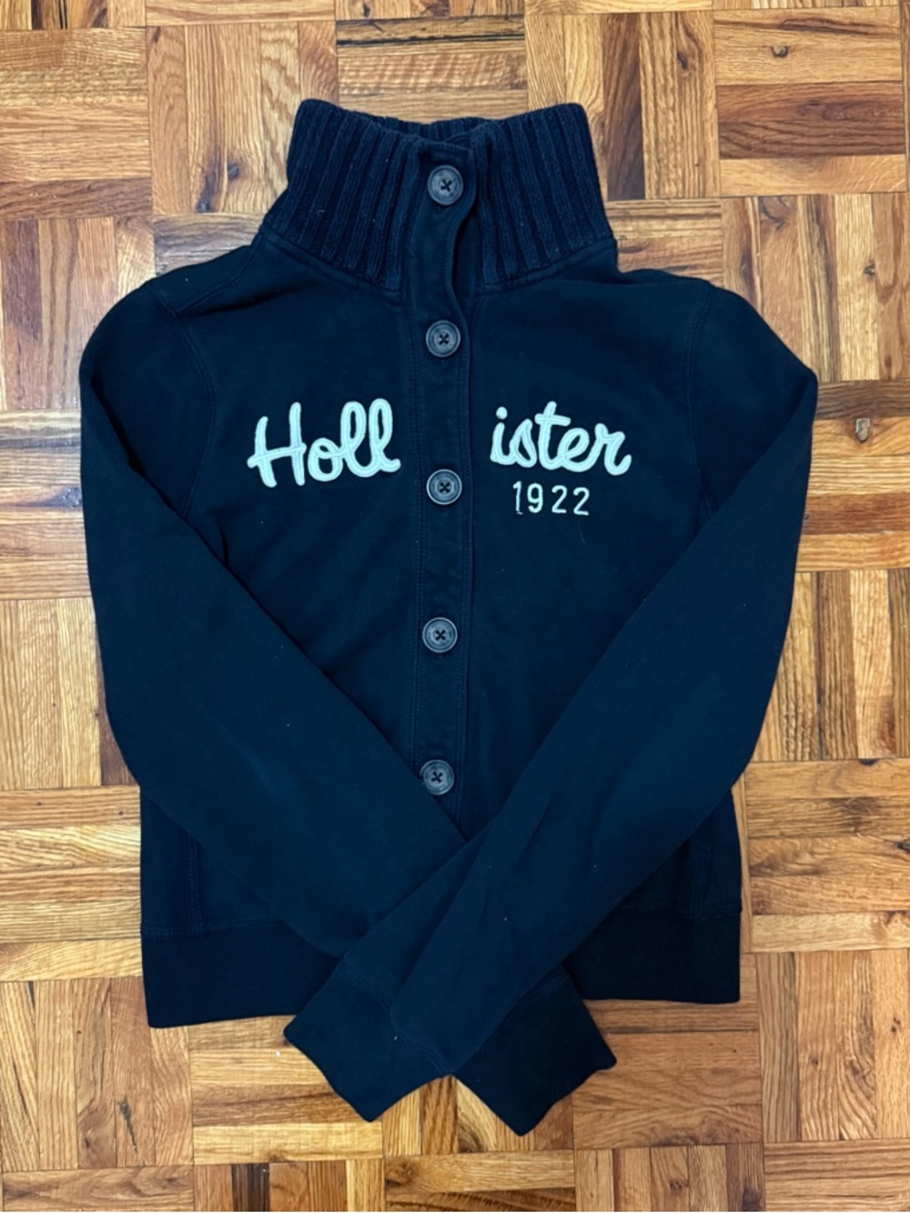 HOLLISTER Button Up Sweater